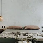 Piece-Of-Art-Loft Between Jungle Trees